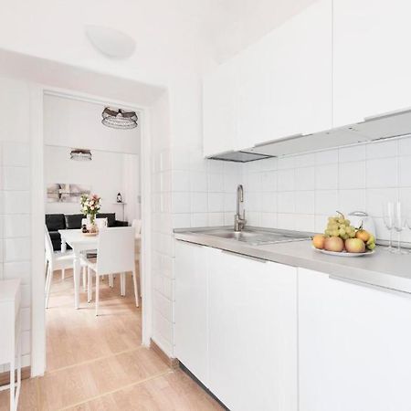 Apartment By The Colosseum - White Chic Flats Roma Exterior foto