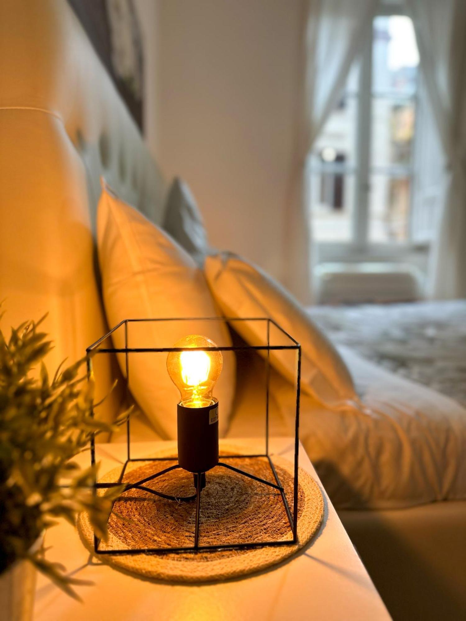 Apartment By The Colosseum - White Chic Flats Roma Exterior foto